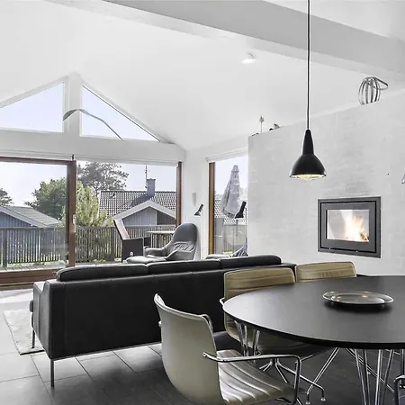 Semesterbostad 1328-aakirkeby-poserevaenget-34 *